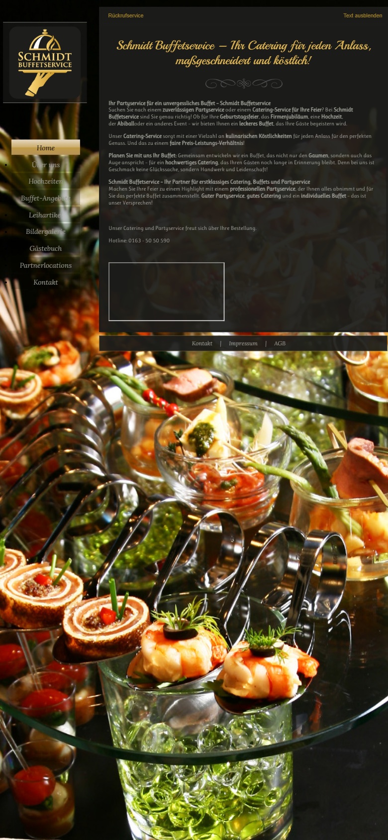 Die alte Website am Smartphone: ein breites, verkleinert dargestelltes Desktoplayout
